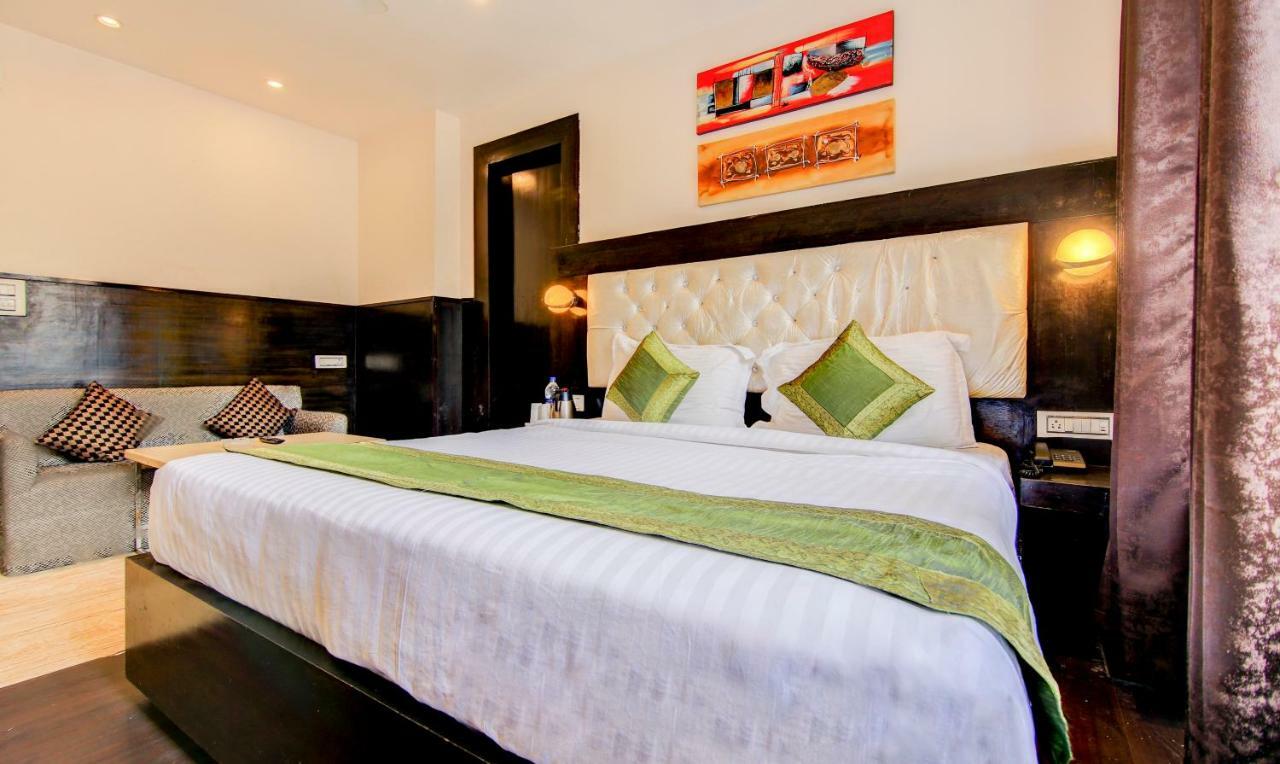 Treebo Trend Lavish Inn Dharamshala Ngoại thất bức ảnh