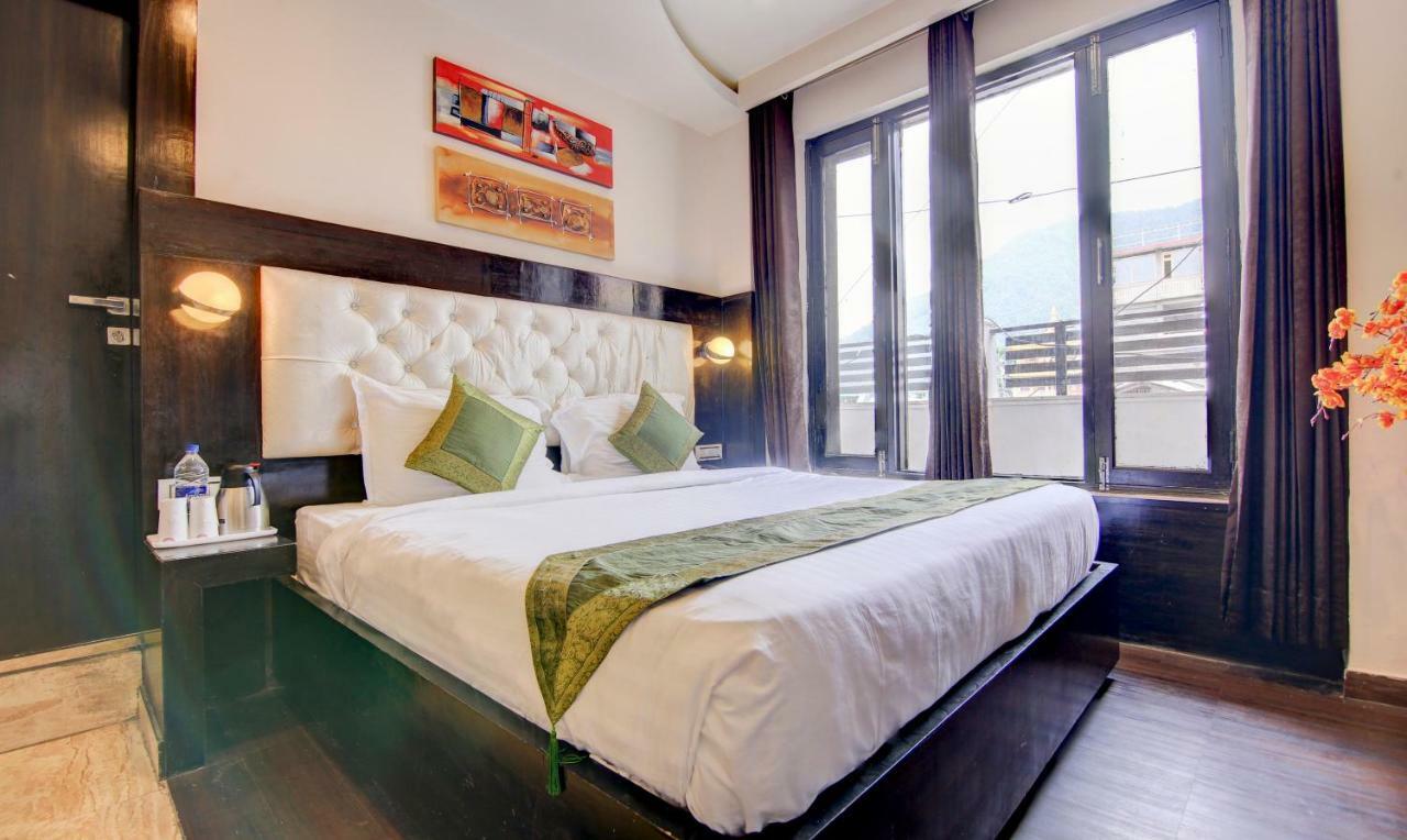 Treebo Trend Lavish Inn Dharamshala Ngoại thất bức ảnh